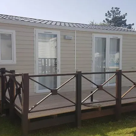 Natur Camping Bungalow T2 - 11 度假居 *